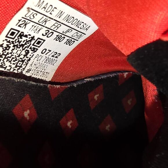 ADIDAS Disney Mickey Mouse Slip-On Sneakers Shoes Youth Size 12 Black Red Shoes - Picture 10 of 10